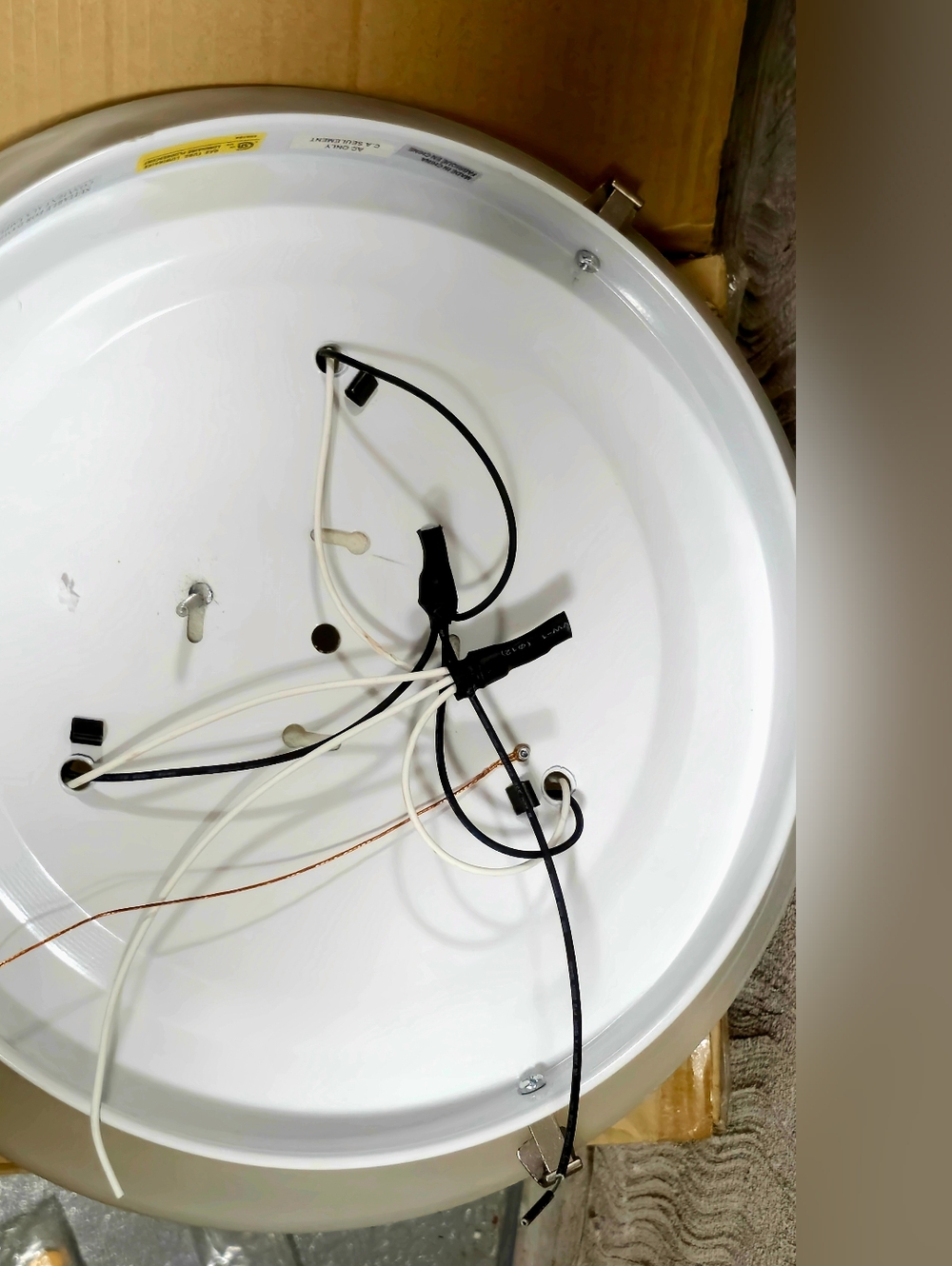 Ceiling Light - Picture 3 of 4
